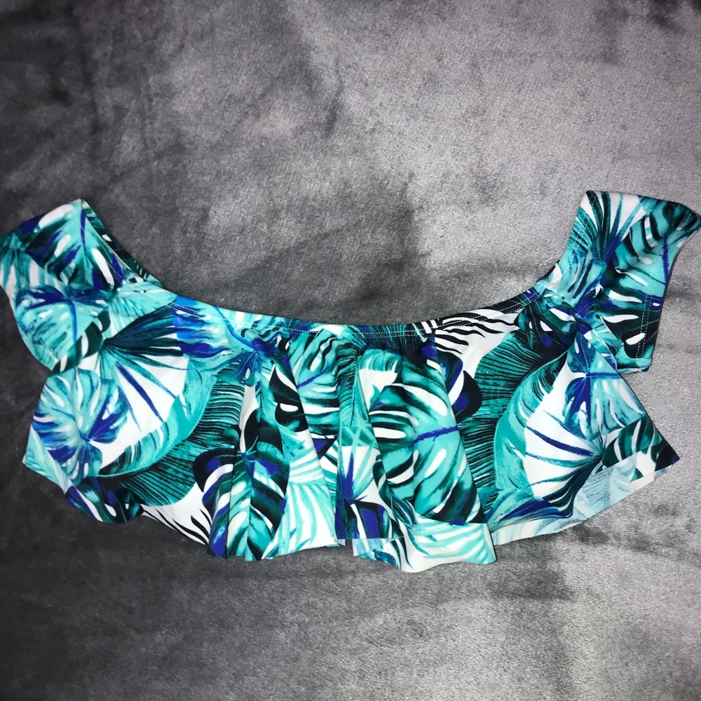 🦋MOVING SALE🦋 bathing suit top